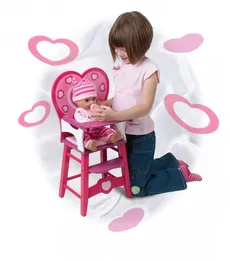 Drewniane krzesło z oparciem w kształcie serca dla lalek