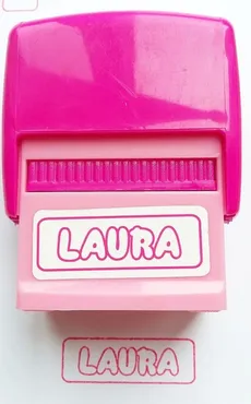 Pieczątka imienna Laura